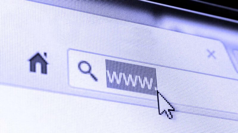 הניו יורק טיימס והגרדיאן: אתרי אינטרנט מהגדולים בעולם קרסו